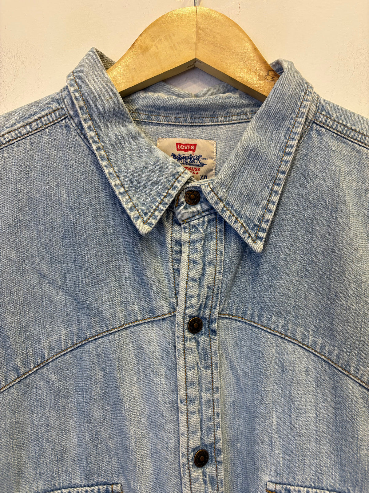 Levi's