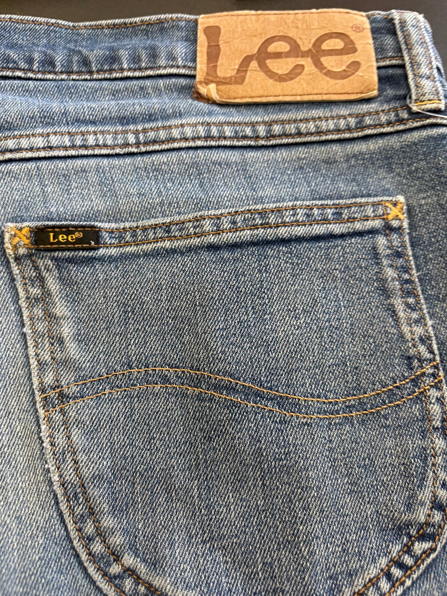Lee